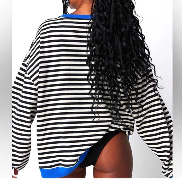 NWOT Striped Oversized Crewneck Top - Picture 4 of 9